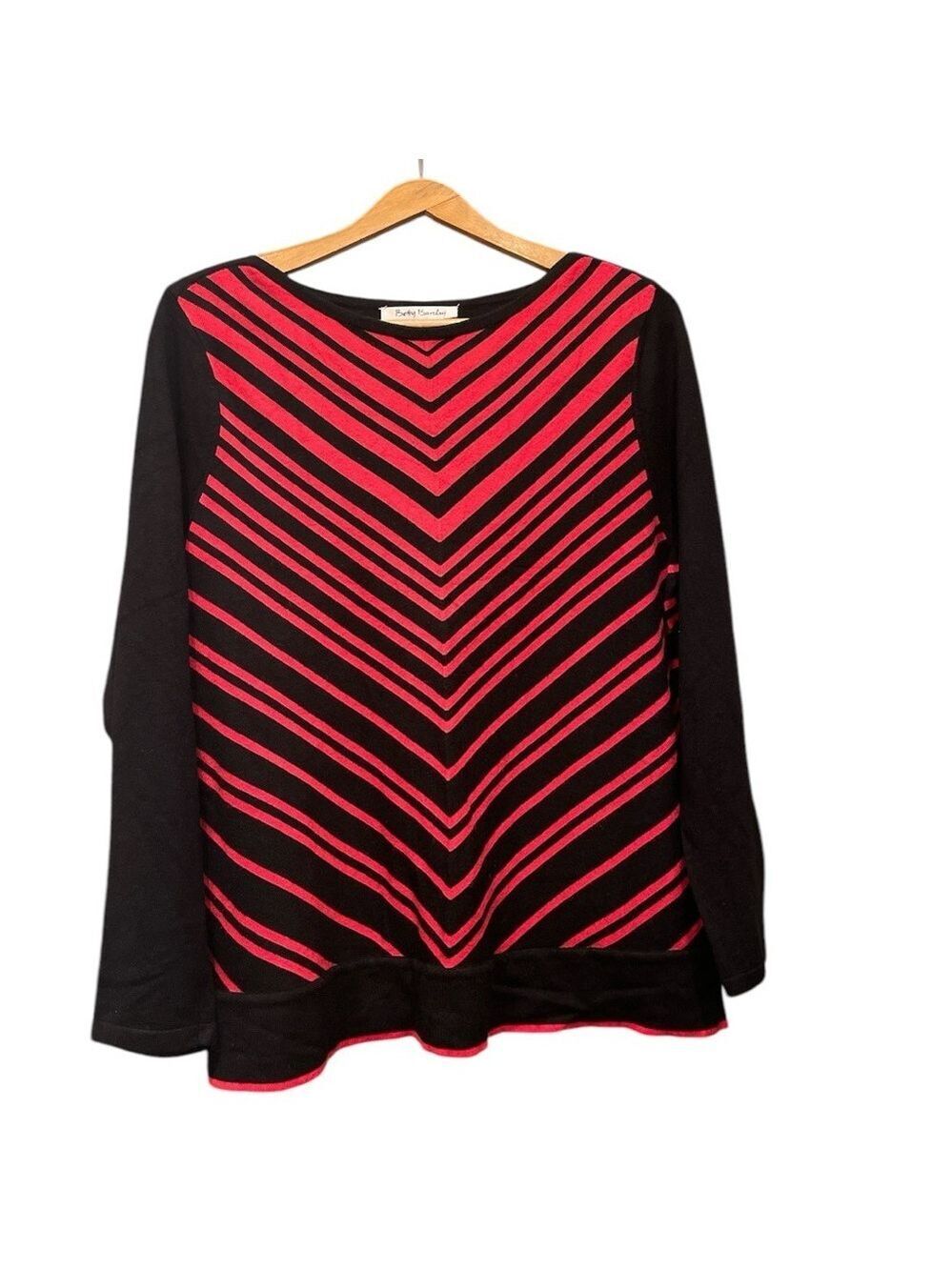 BETTY BARCLAY (EU 44) L black with V stripes on front long sleeve knit sweater